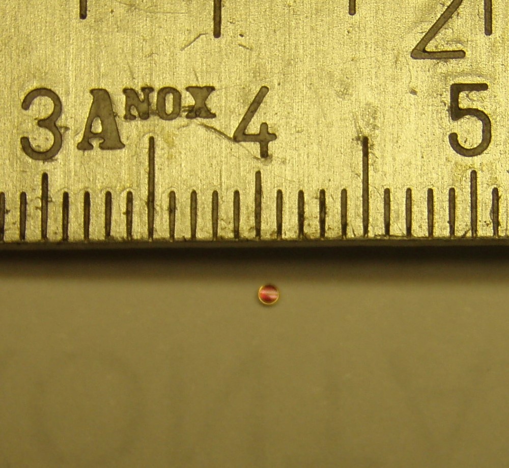 Støtsikring i dameur, en millimeter i diameter